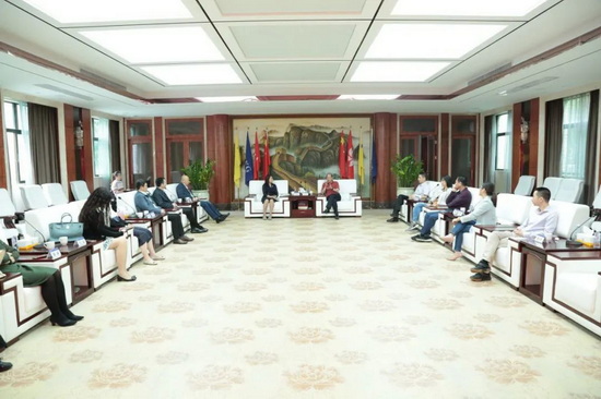 1662718899245098915.jpg 1_调整大小.jpg