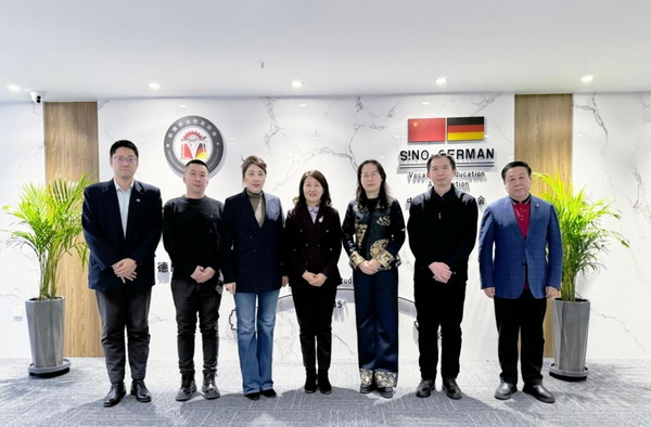 1703730199875021370.jpg 1_调整大小.jpg